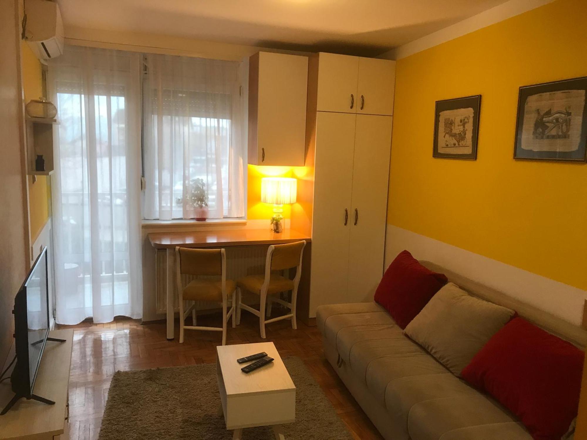 Tina Sajam Studio Novi Sad Exteriör bild