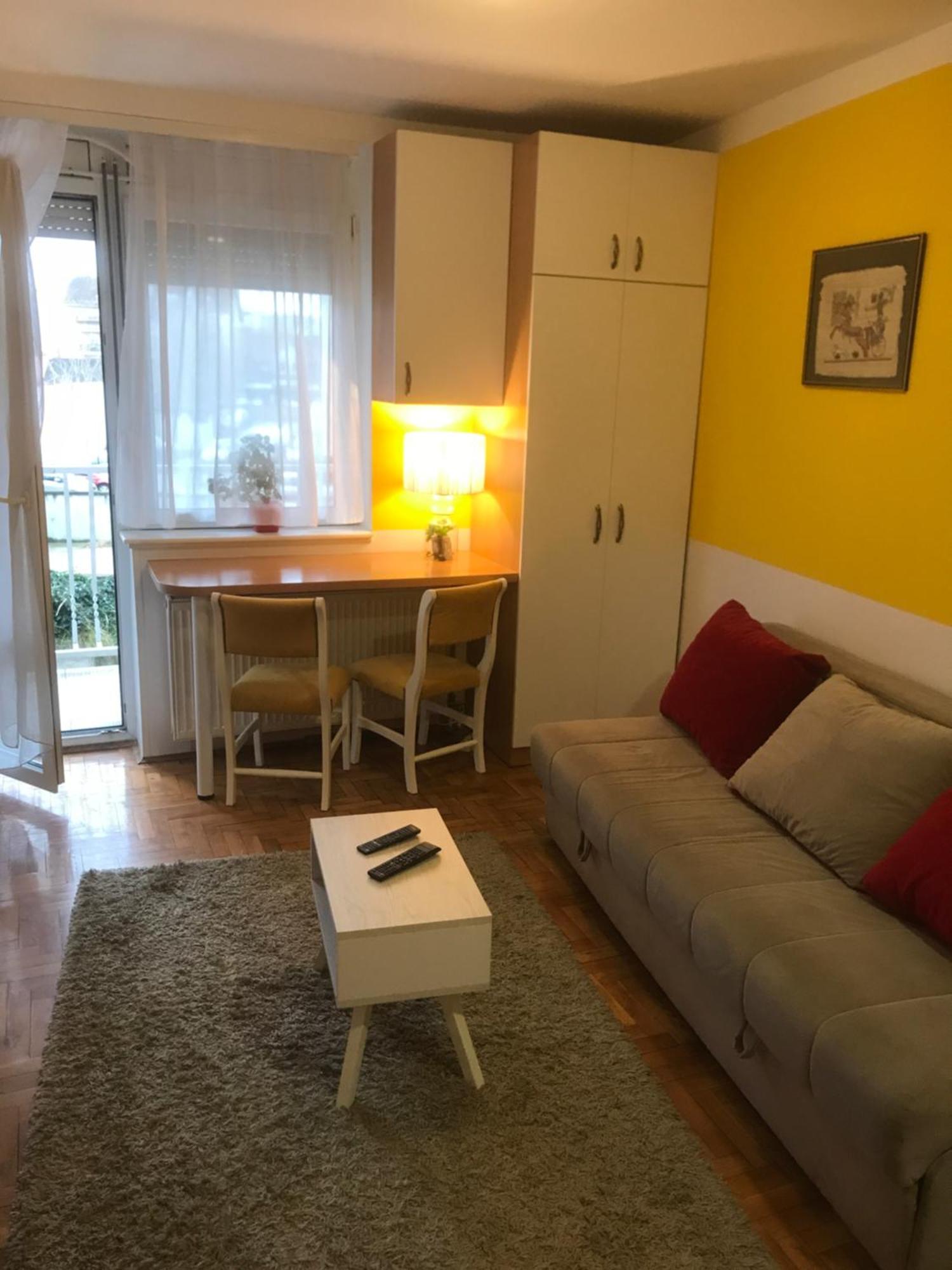 Tina Sajam Studio Novi Sad Exteriör bild